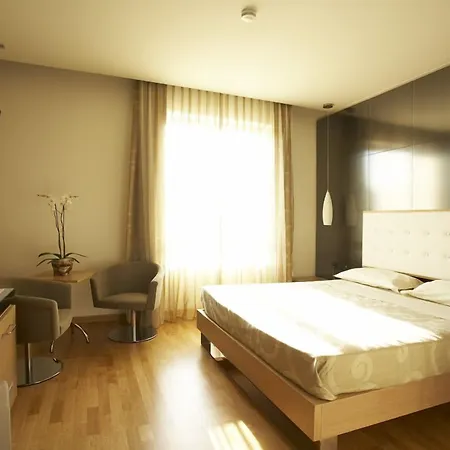 ホテル Axolute Comfort 4*