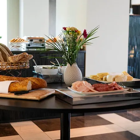 Axolute Comfort Hotel 4*