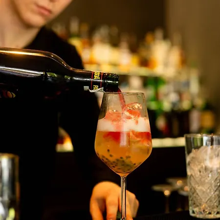 阿克索如泰舒适酒店 4* 坎图