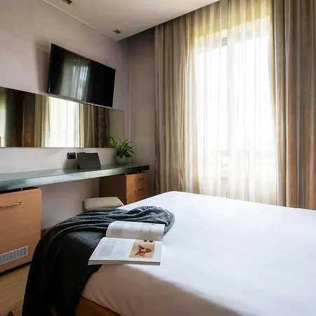 Ξενοδοχείο Axolute Comfort 4*