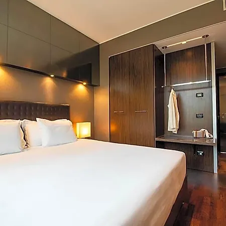 Отель Axolute Comfort 4*